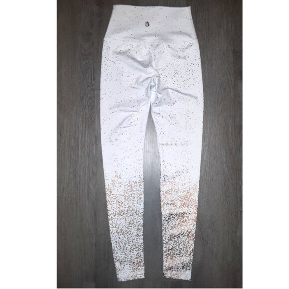 BuffBunny - Picture 5 of 8